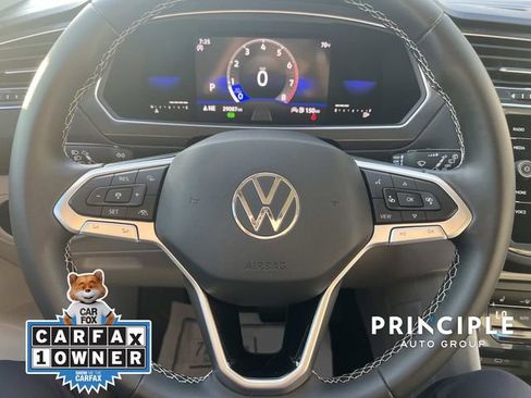 Used 2023 Volkswagen Tiguan SE FWD image 19