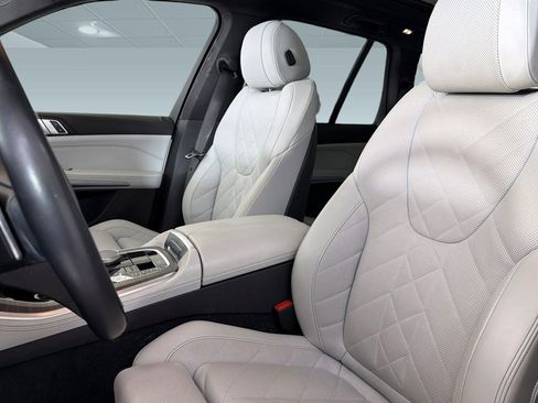 Used 2024 BMW X5 sDrive40i w/ Premium Package RWD image 5