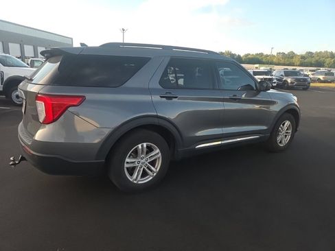 Used 2023 Ford Explorer XLT RWD image 10