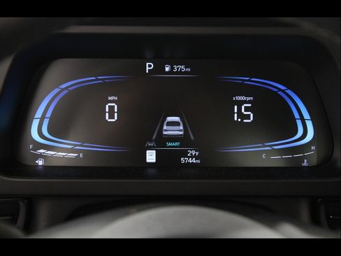 Certified 2025 Hyundai Elantra Sport FWD image 8