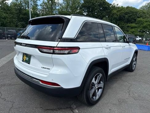 Used 2023 Jeep Grand Cherokee Limited w/ Trailer Tow Prep Group (B) AWD/4WD image 14