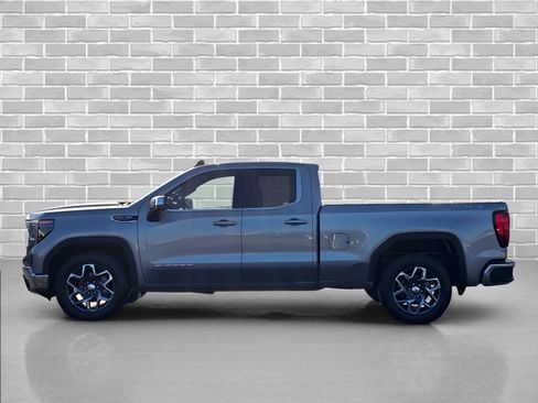 Used 2023 GMC Sierra 1500 SLE w/ Enhanced Capability Package AWD/4WD image 2