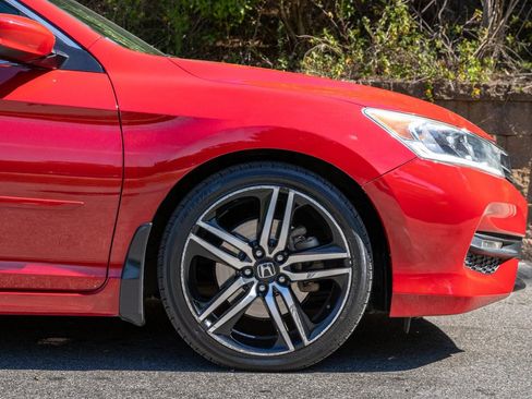 Used 2016 Honda Accord Sport image 5