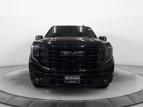 Used 2022 GMC Sierra 1500 Elevation w/ Preferred Package AWD/4WD image 7