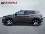 Certified 2022 Jeep Compass Latitude image 2