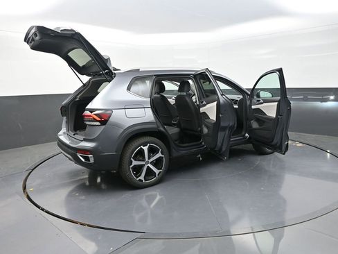 New 2025 Volkswagen Taos SEL image 33