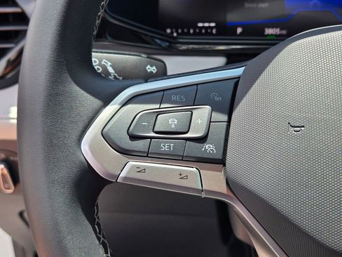 Certified 2025 Volkswagen Taos S FWD image 18