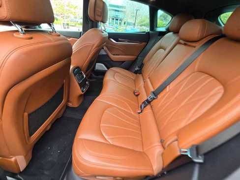 Used 2020 Maserati Levante S GranLusso image 21