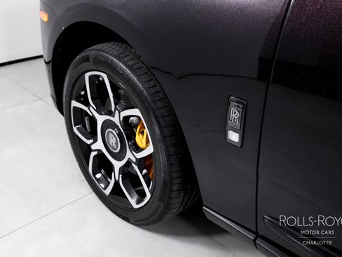 Certified 2023 Rolls-Royce Cullinan Black Badge w/ Driver's Package AWD/4WD image 42