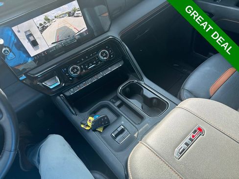 Used 2024 GMC Sierra 2500 AT4 w/ AT4 Preferred Package AWD/4WD image 30