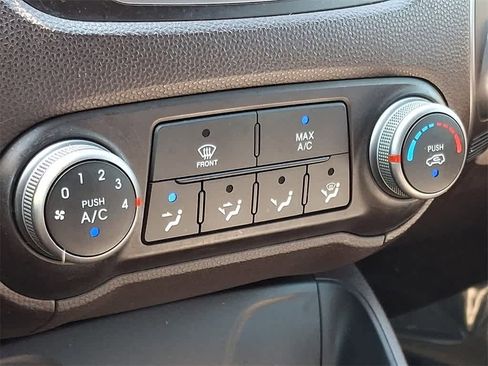 Used 2014 Hyundai Tucson GLS image 18