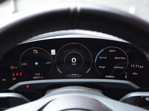 Certified 2022 Porsche Taycan 4S image 19