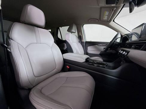 Used 2025 Honda Pilot EX-L image 27