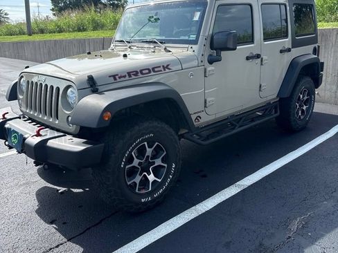 Used 2018 Jeep Wrangler Unlimited Sport S AWD/4WD image 1