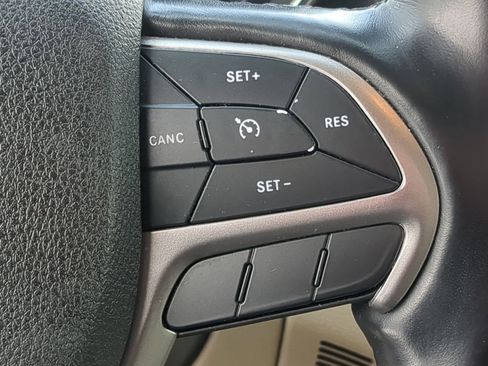 Used 2020 Jeep Grand Cherokee Limited image 27