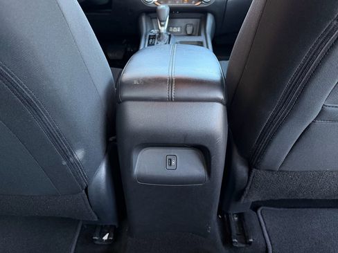 Used 2024 Nissan Sentra SV image 29