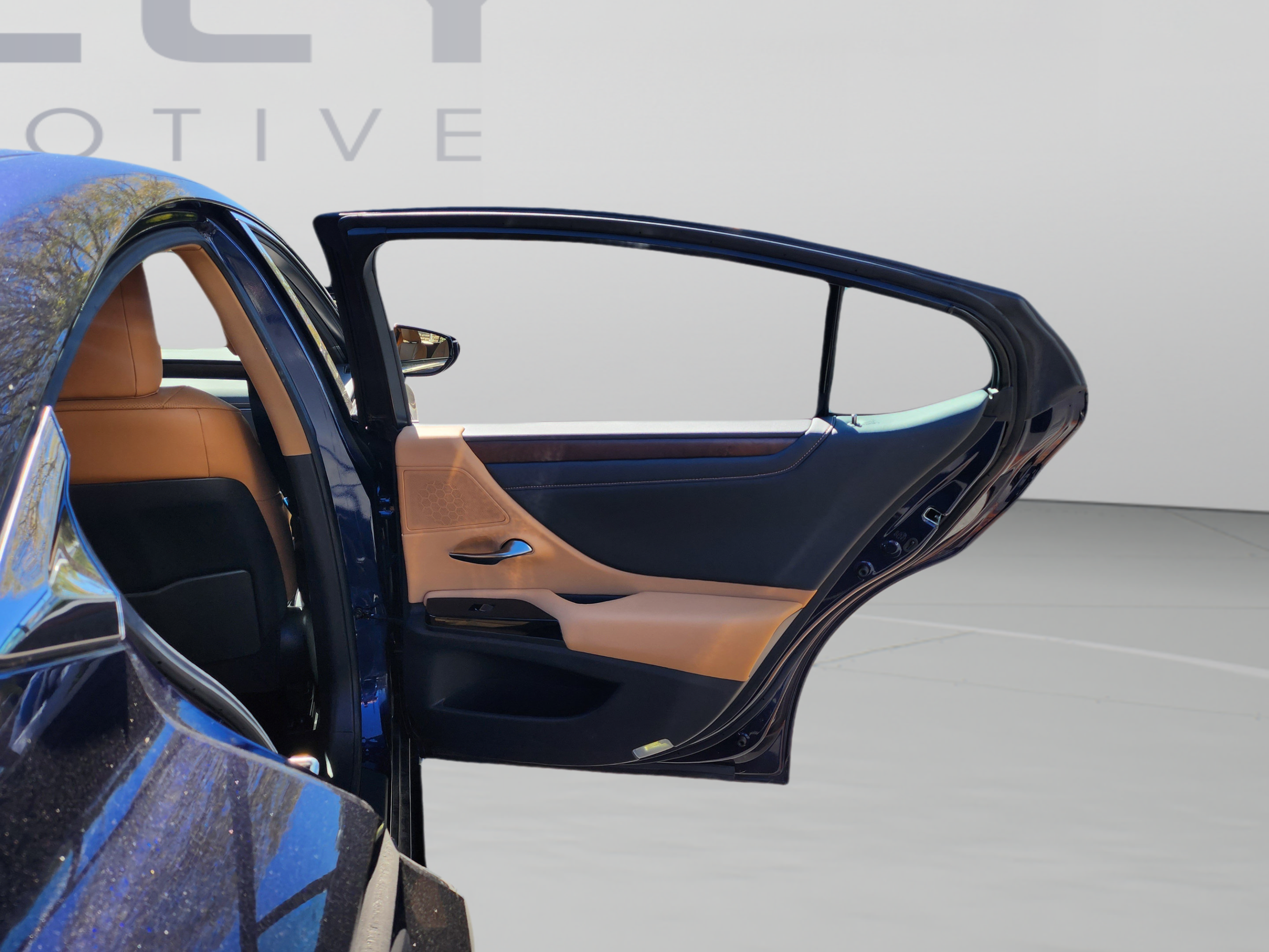 Certified 2025 Lexus ES 350 w/ Premium Package FWD image 20