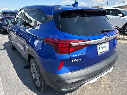 Used 2021 Kia Seltos LX AWD/4WD image 3