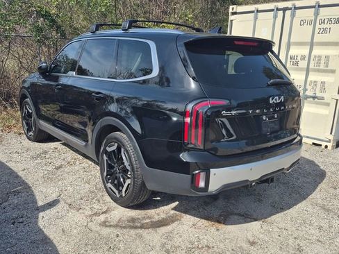 Used 2024 Kia Telluride EX w/ EX Captain's Chair Package image 2