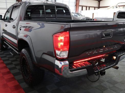 Used 2017 Toyota Tacoma SR5 w/ Tow Package RWD image 26