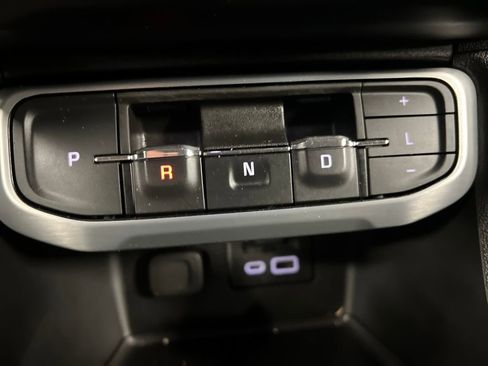 Certified 2021 GMC Acadia SLT w/ Technology Package image 26