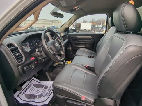 Used 2020 RAM 5500 Tradesman image 15