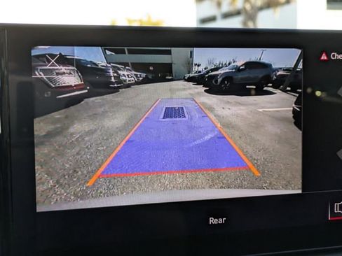 Used 2022 Audi Q5 2.0T Premium image 18