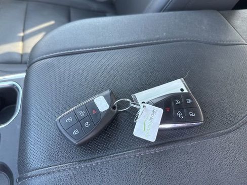 Used 2023 Chevrolet Silverado 1500 LTZ image 11