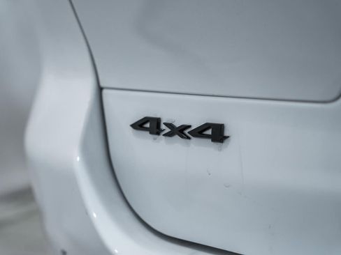 New 2025 Jeep Grand Cherokee L Altitude image 8