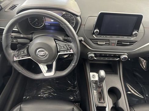 Used 2019 Nissan Altima 2.5 SR w/ SR Premium Package FWD image 18