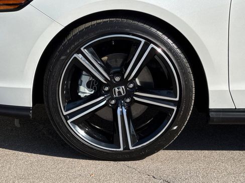 Certified 2025 Honda Accord Sport image 33