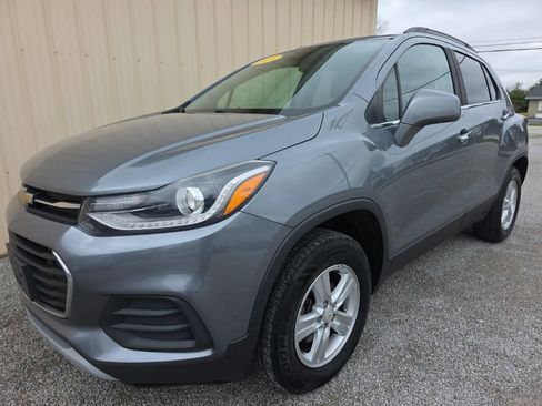 Used 2019 Chevrolet Trax LT w/ LT Convenience Package image 11
