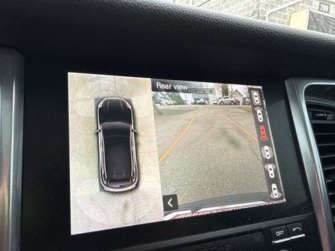 Used 2018 Porsche Macan S image 30