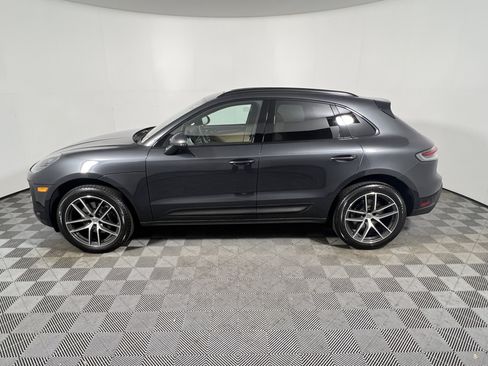 Certified 2026 Porsche Macan AWD/4WD image 2