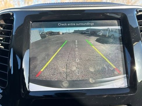 Used 2022 Jeep Cherokee Limited image 29