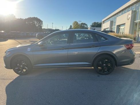 New 2026 Volkswagen Jetta SE FWD image 3
