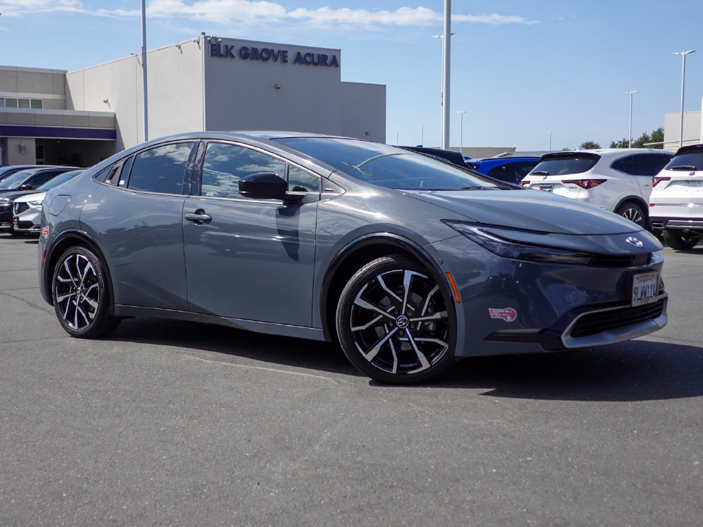 Used 2024 Toyota Prius Prime Premium w/ Advanced Technology Package FWD image 4