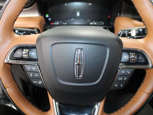 Used 2023 Lincoln Nautilus Black Label AWD/4WD image 37