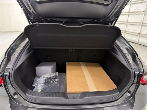 New 2026 MAZDA MAZDA3 Hatchback w/Premium Plus Pkg image 15