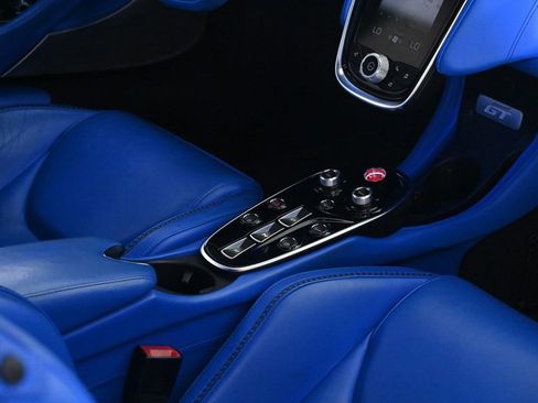 Used 2022 McLaren GT image 20