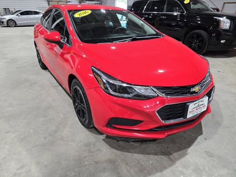 Used 2016 Chevrolet Cruze LT image 18