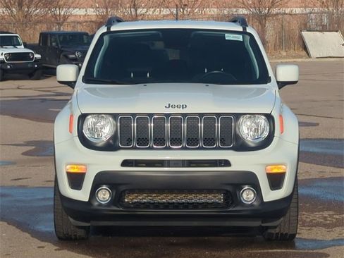 Used 2020 Jeep Renegade Latitude w/ Cold Weather Group image 8