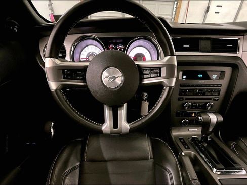 Used 2012 Ford Mustang Premium image 6