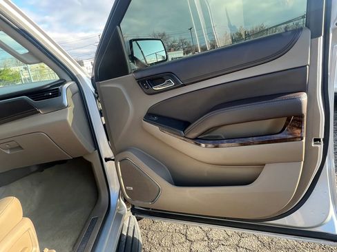 Used 2018 Chevrolet Tahoe LT image 30