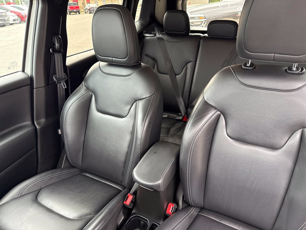 Used 2023 Jeep Renegade Limited AWD/4WD image 30