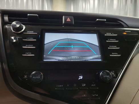Used 2018 Toyota Camry LE w/ Protection Package (Q2) FWD image 17
