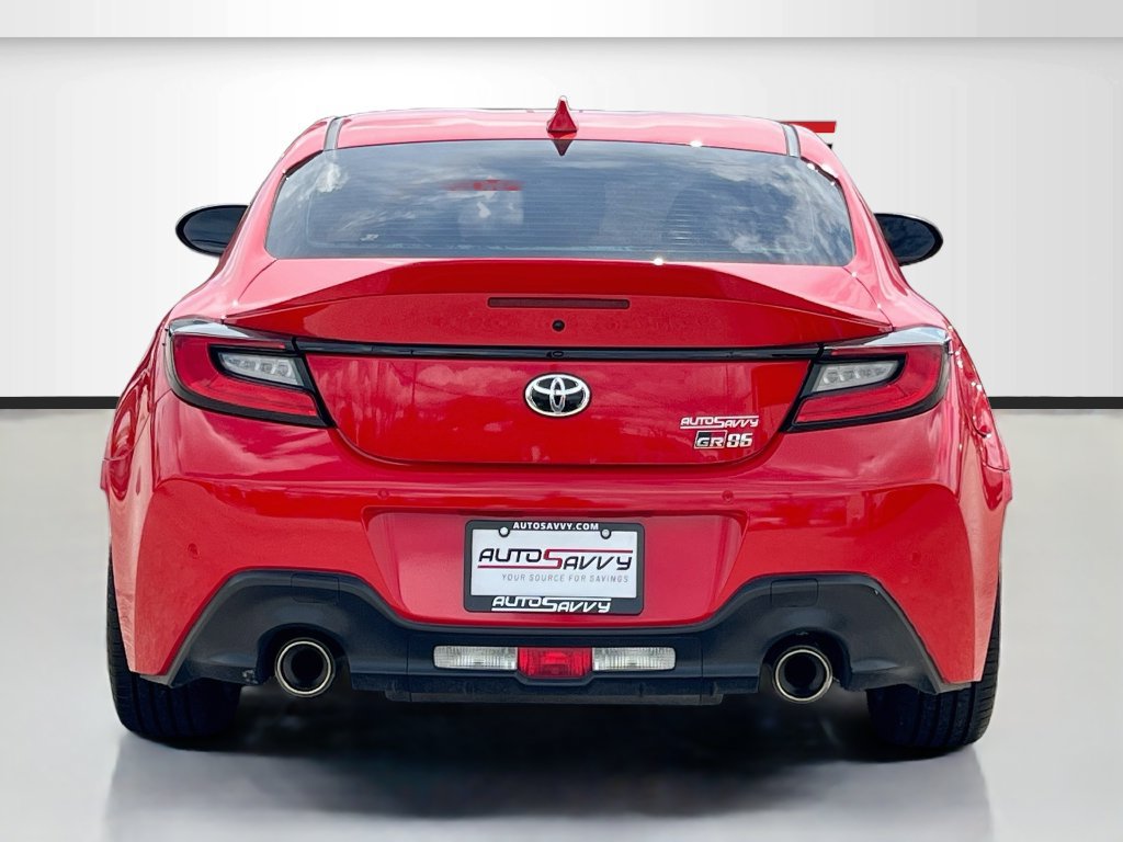 Used 2022 Toyota GR86 Premium w/ ALL Weather Mat Package (TMS) RWD image 6