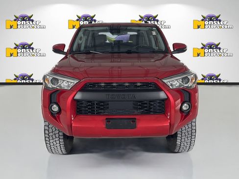 Used 2022 Toyota 4Runner SR5 Premium w/ Moonroof Package AWD/4WD image 2