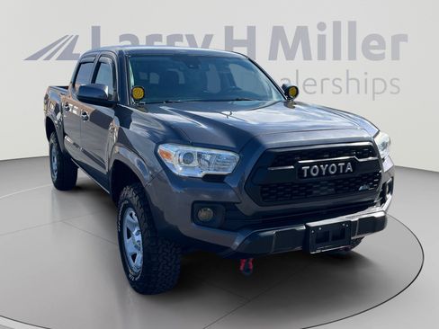 Used 2018 Toyota Tacoma SR w/ SR Convenience Package RWD image 7