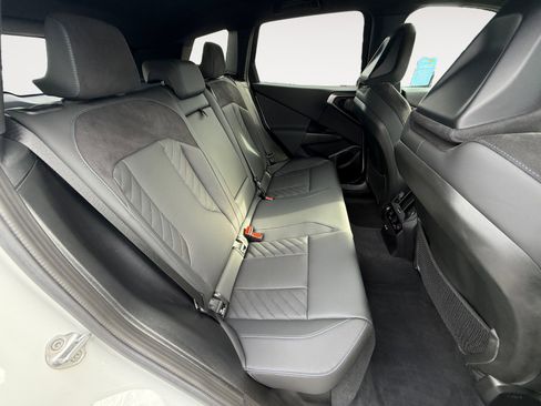 Used 2025 BMW X3 xDrive30i w/ M Sport Package image 18